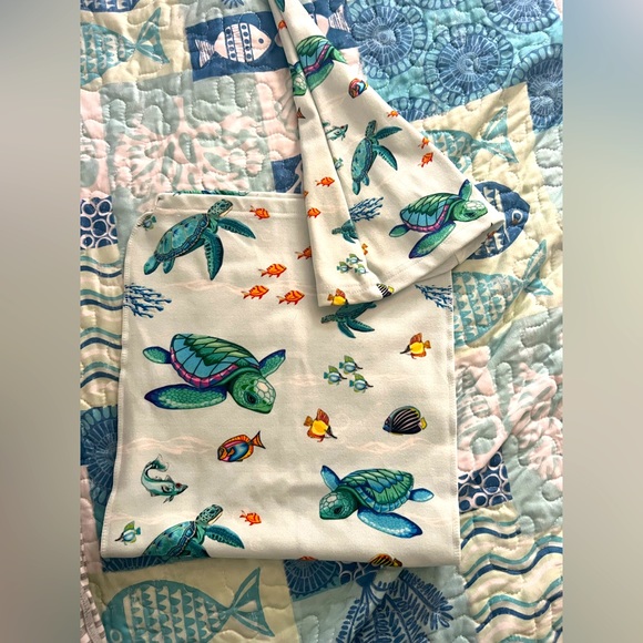 Sea turtle swaddle and cap - Picture 1 of 1